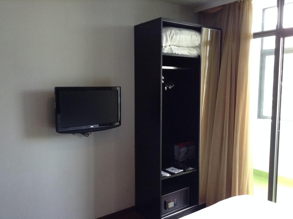 Fx Hotel East Lake Park Shenzhen Exteriör bild